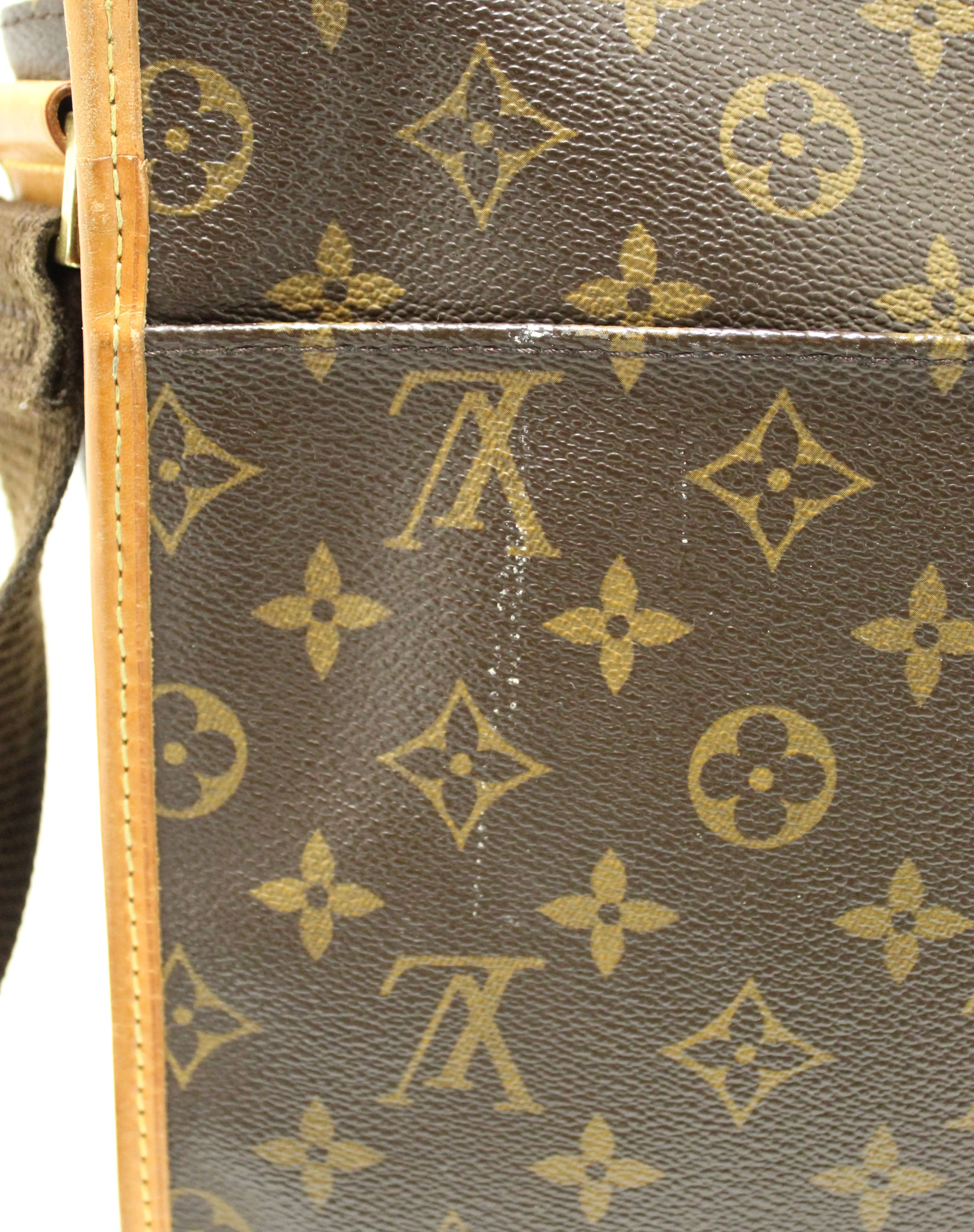 Authentic Louis Vuitton Classic Monogram Bosphore GM Messenger Bag