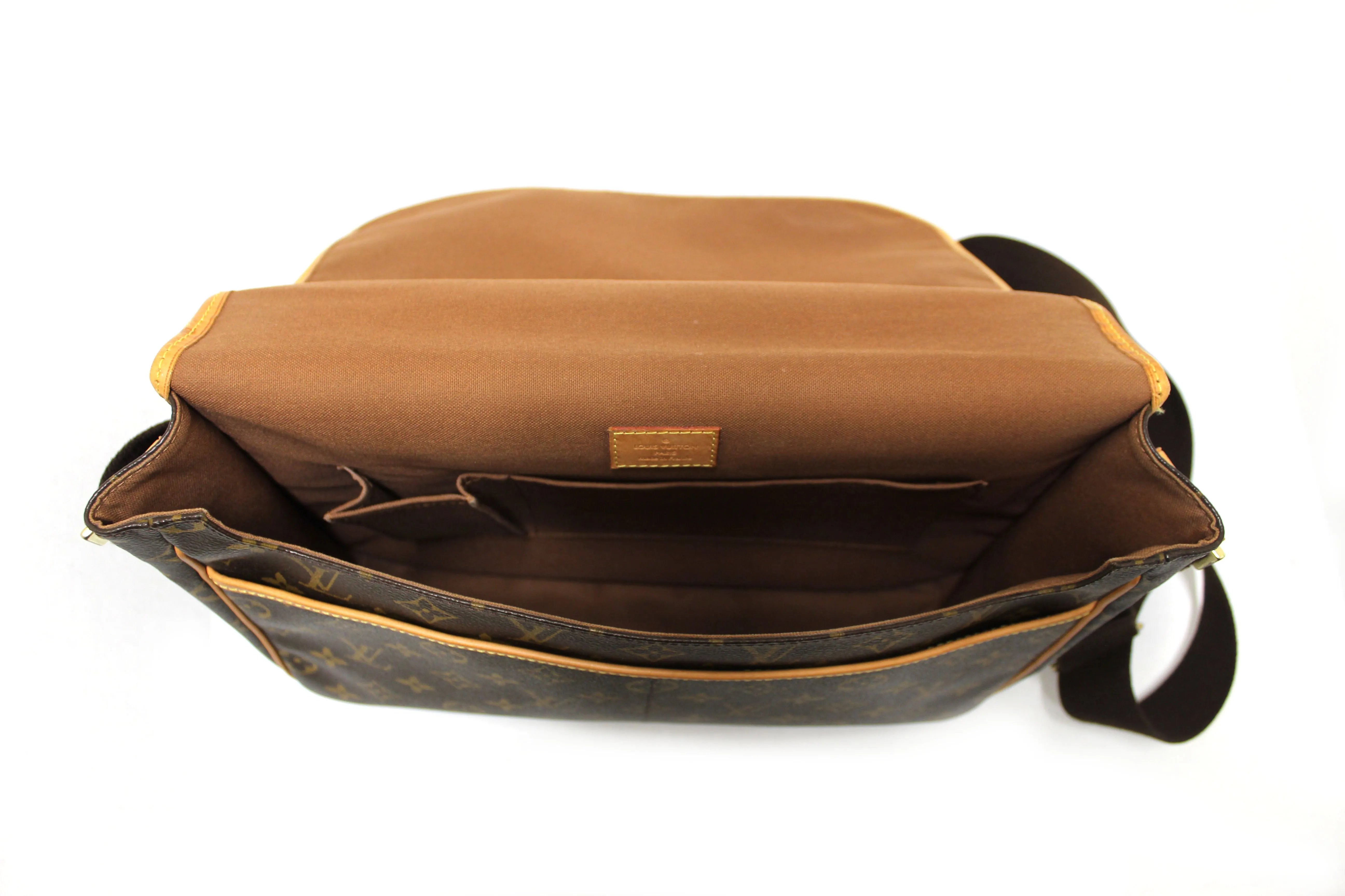 Authentic Louis Vuitton Classic Monogram Bosphore GM Messenger Bag