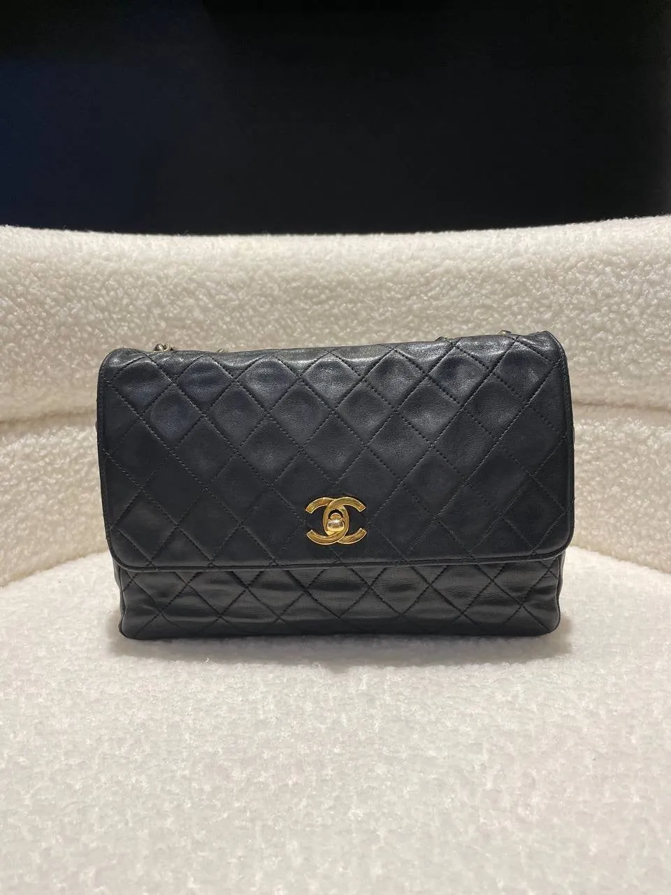 CHANEL LAMBSKIN CLASSIC FLAP SHOULDER BAG