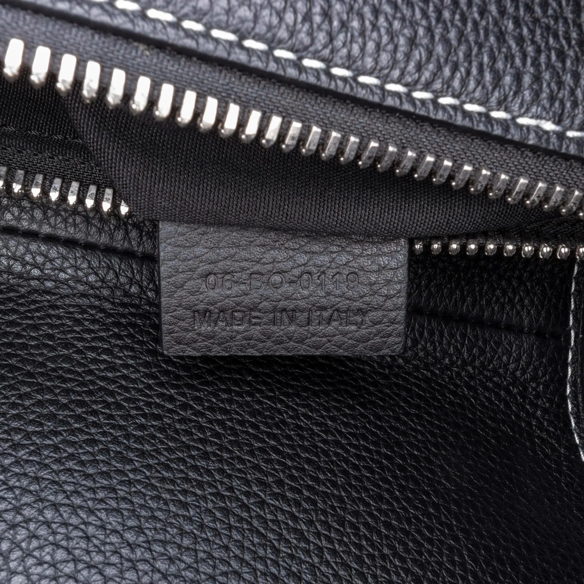 Dior x Kaws Bee Saddle Bag (SHG-NEBKWJ)