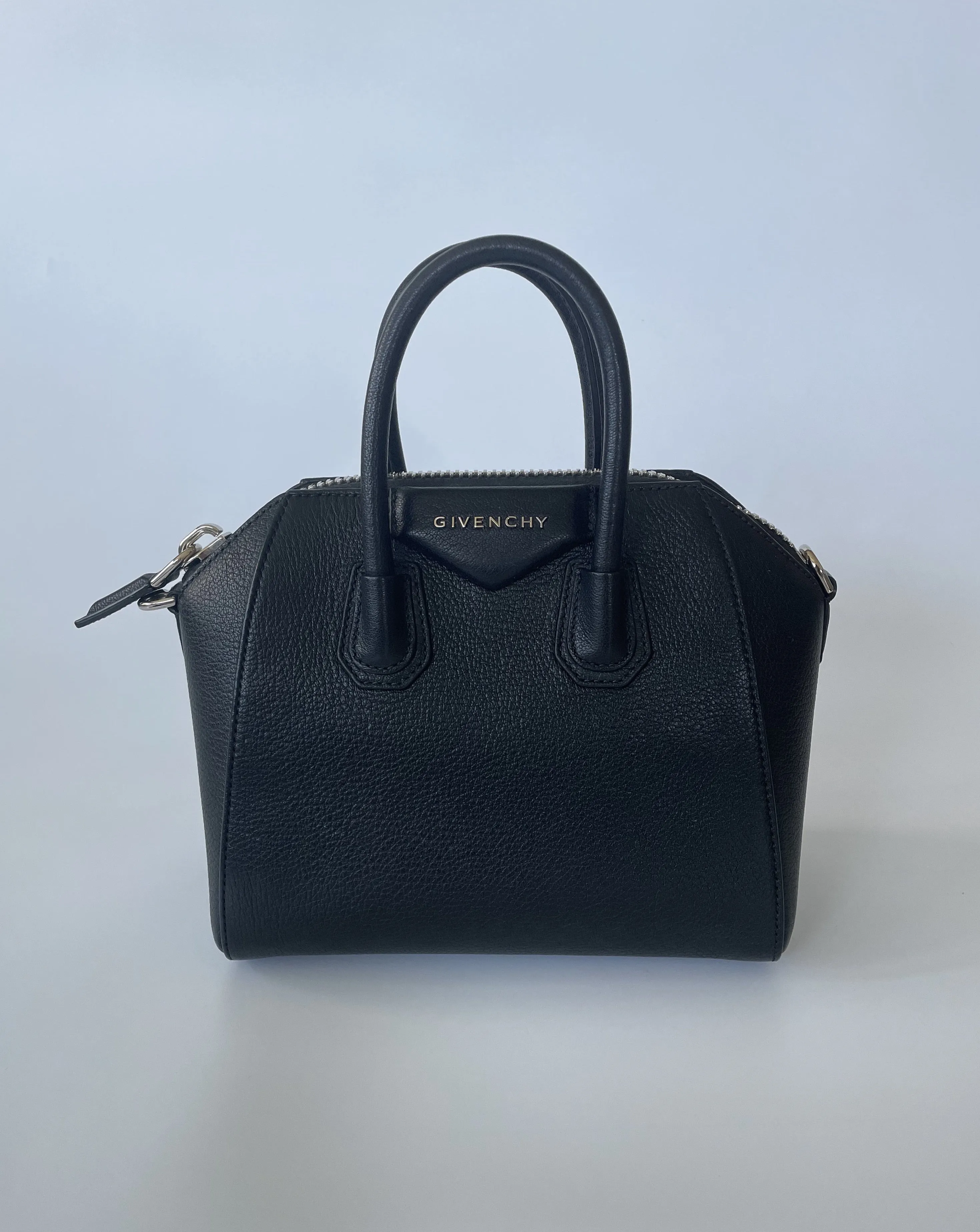 GIVENCHY | MINI ANTIGONA | BLACK