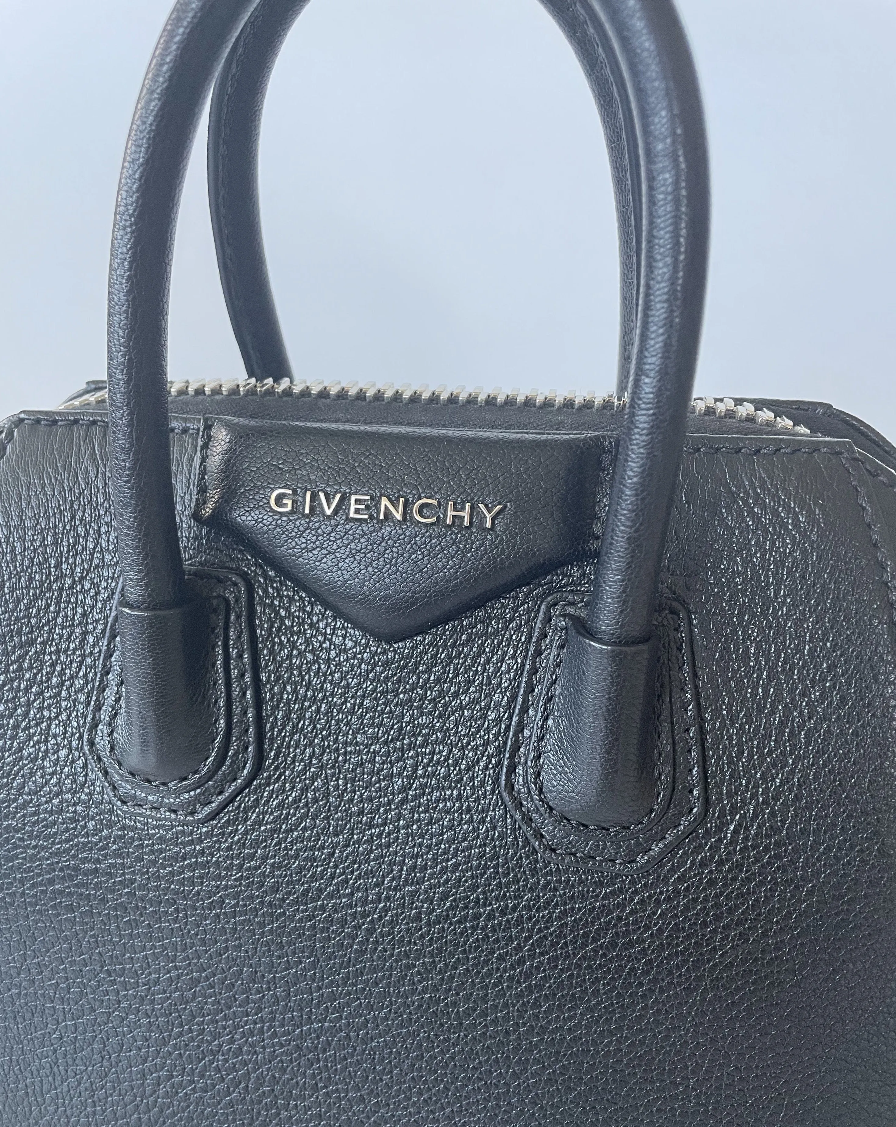 GIVENCHY | MINI ANTIGONA | BLACK