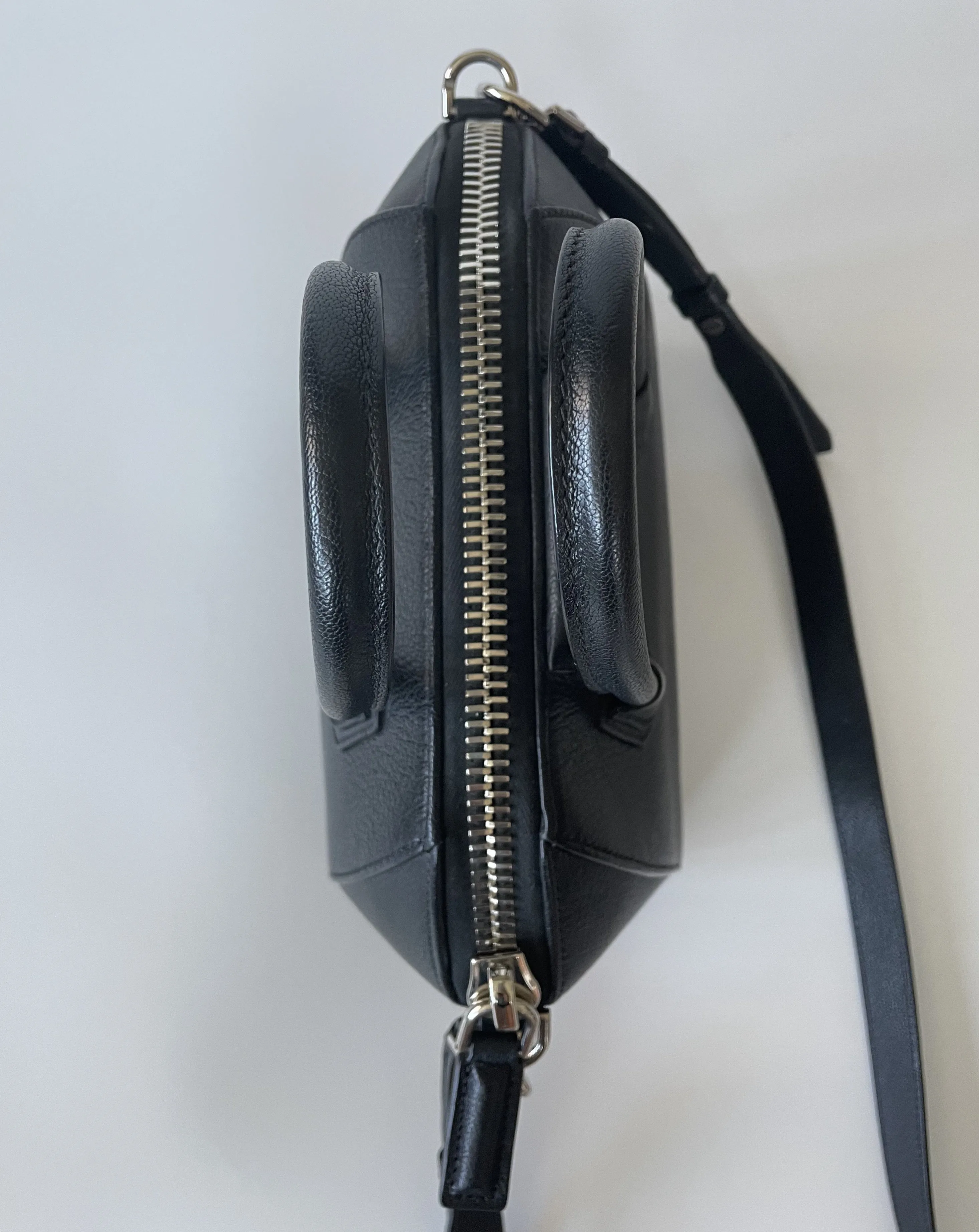 GIVENCHY | MINI ANTIGONA | BLACK