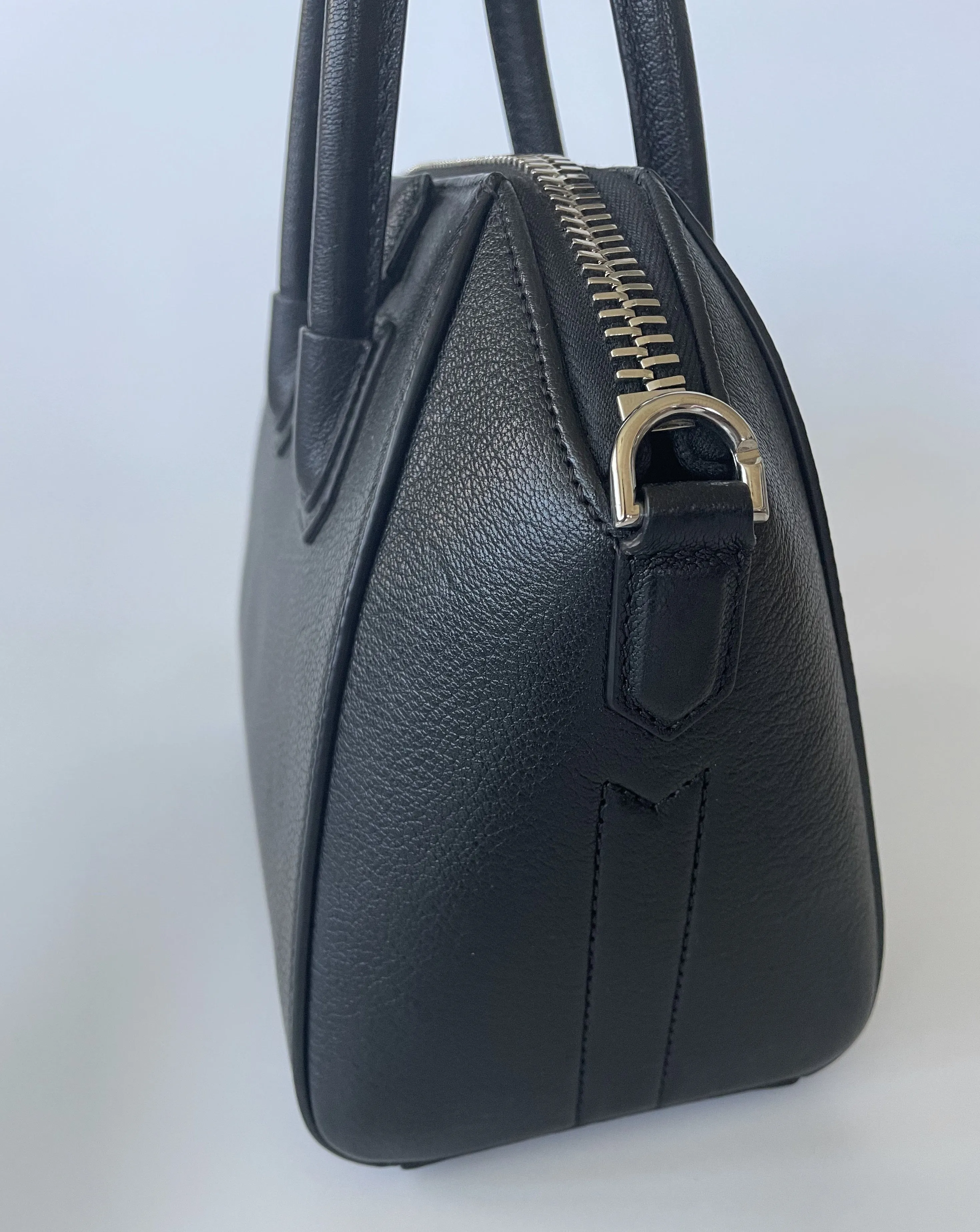 GIVENCHY | MINI ANTIGONA | BLACK