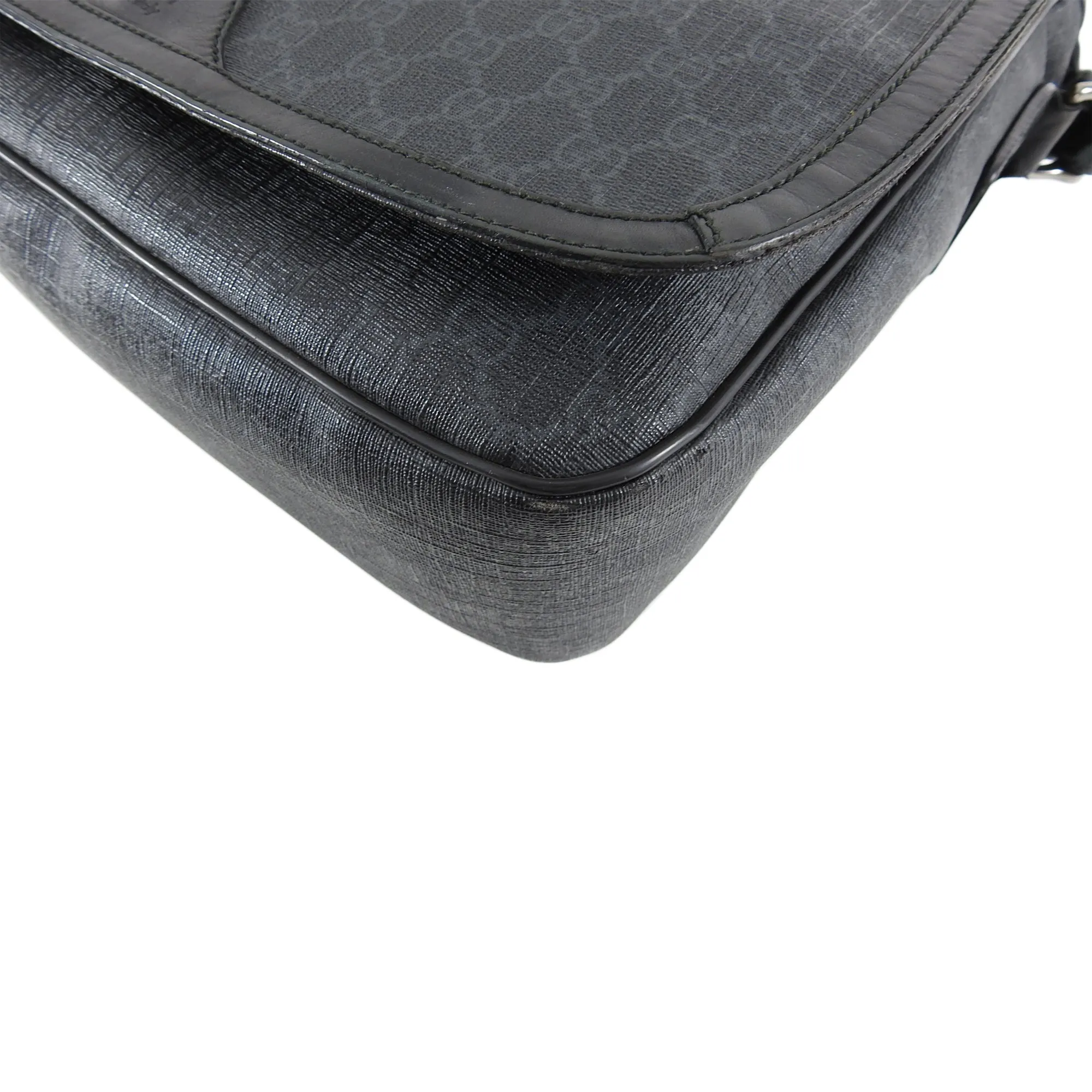 Gucci GG Supreme Black Messenger Computer Bag