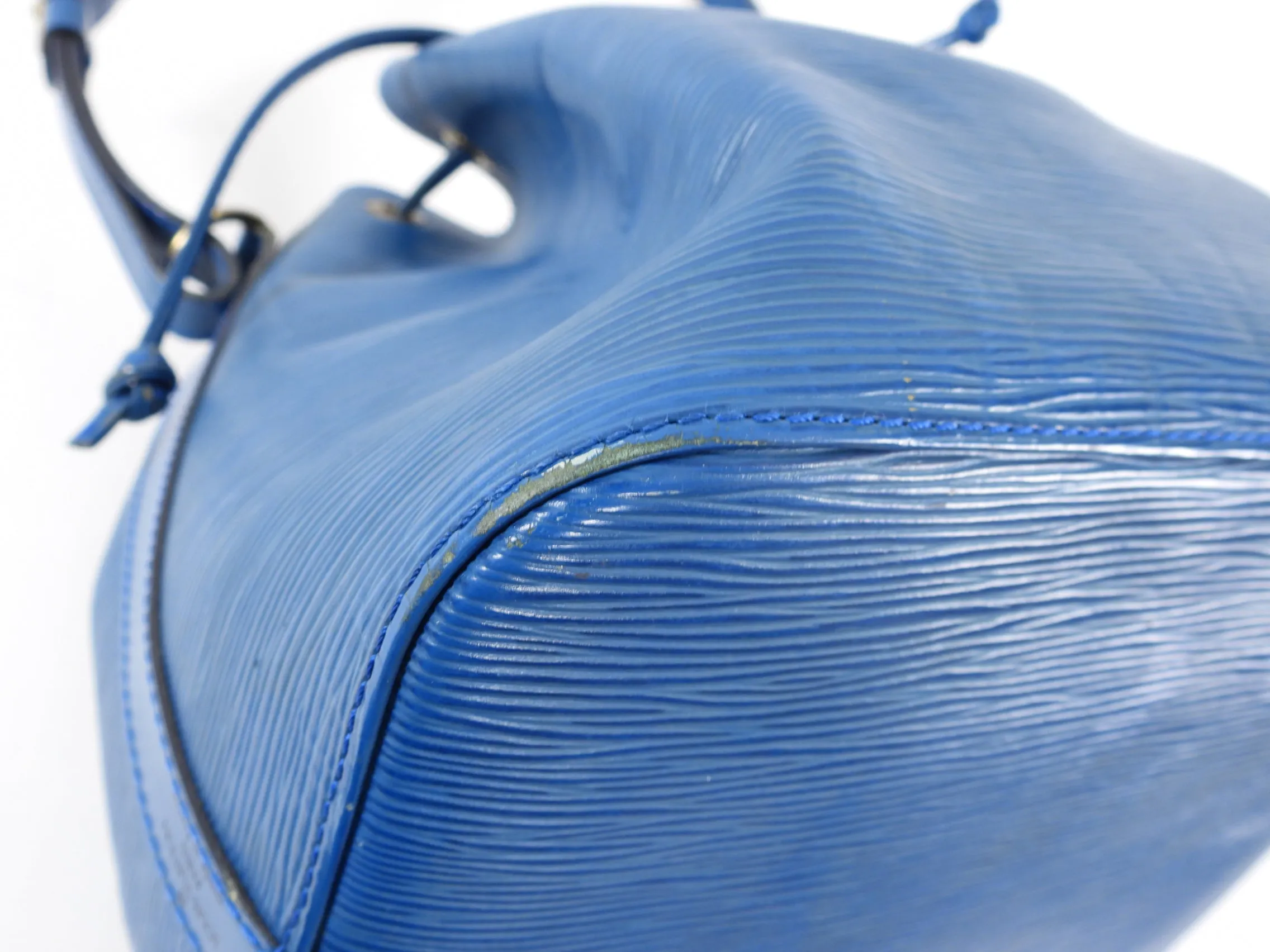 Louis Vuitton Blue Vintage 1994 Epi Noe PM Bucket Bag