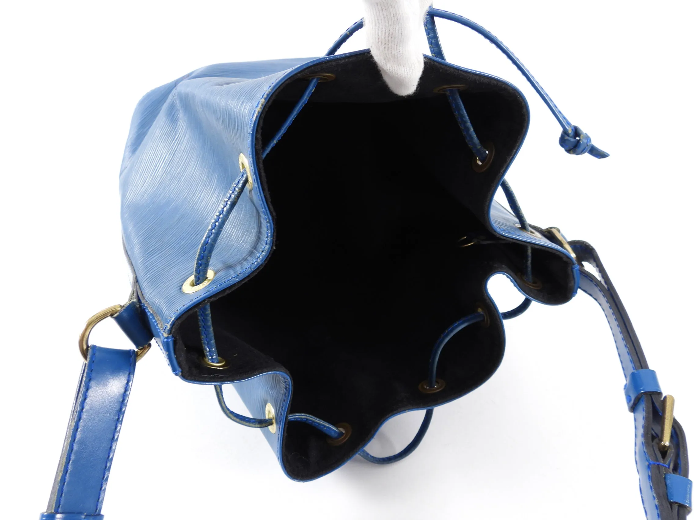 Louis Vuitton Blue Vintage 1994 Epi Noe PM Bucket Bag