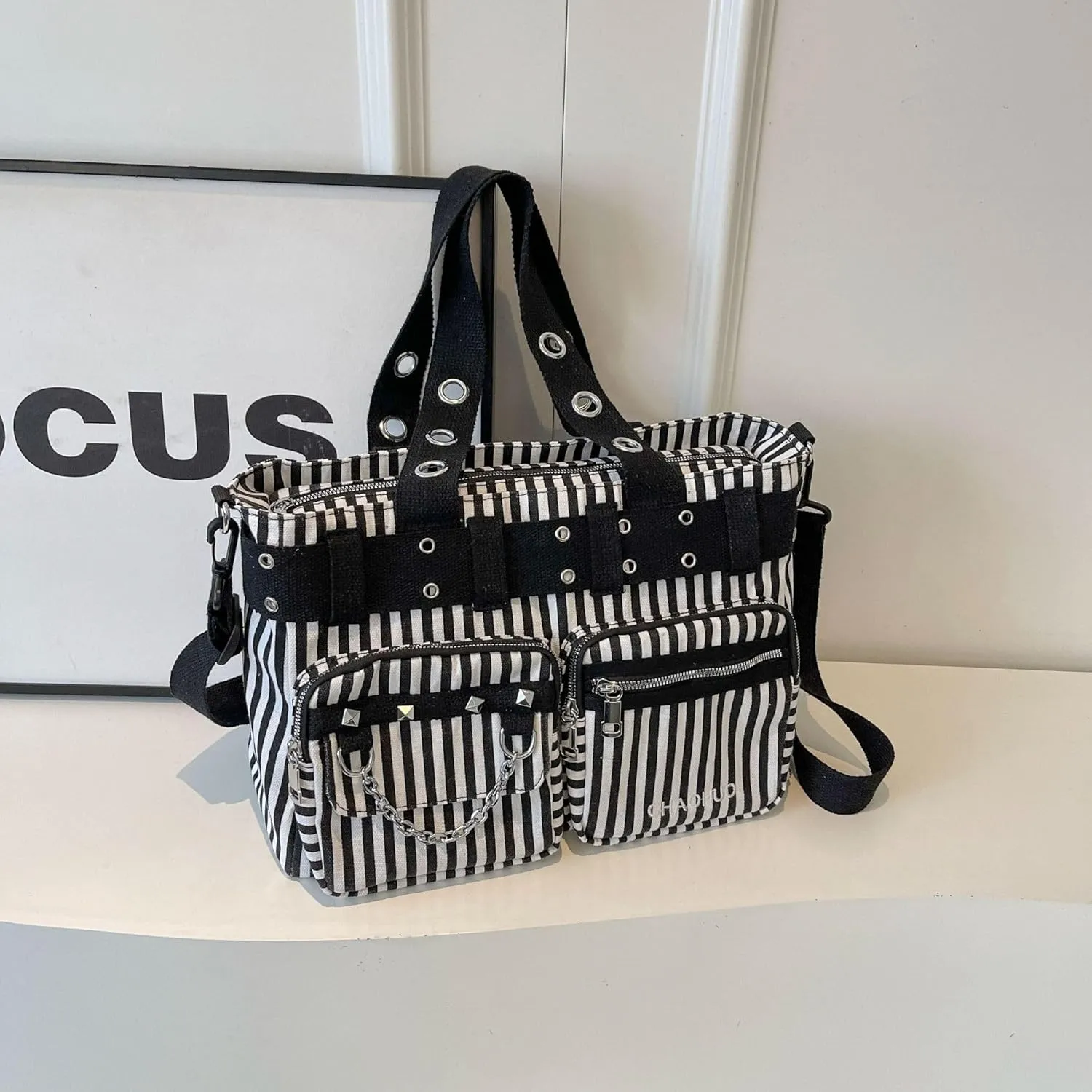 Makukke Y2K Tote Bag for Women Canvas Shoulder Bag Large Gothic Bag Skull Handbag for Work Office Travel